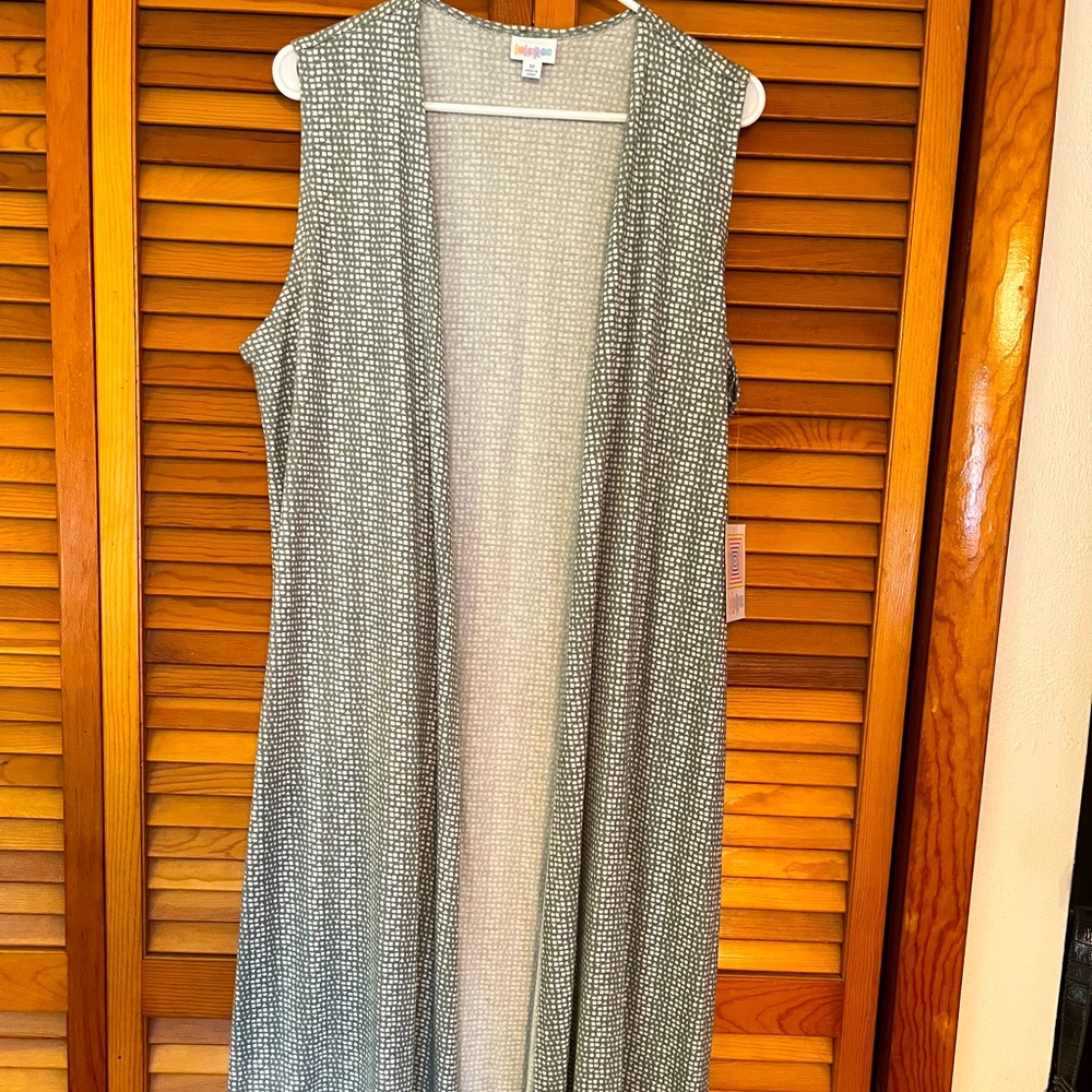LulaRoe wrap size medium